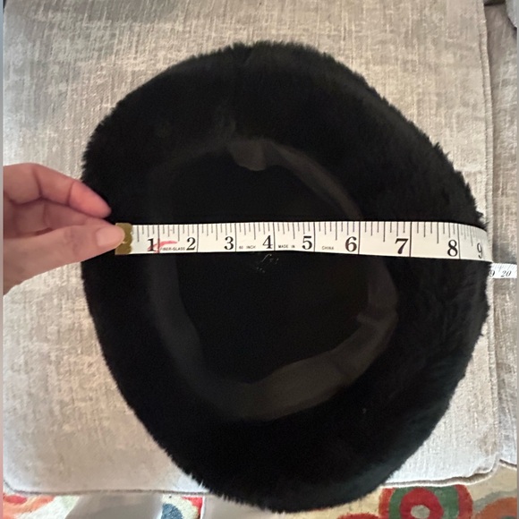“Fur” Felt winter hat - Picture 3 of 7